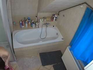 voyeurcam-julmodels-bath-2nd-1 webcam