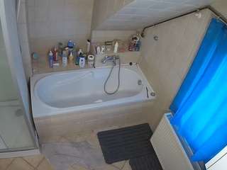 voyeurcam-julmodels-bath-2nd-1 webcam