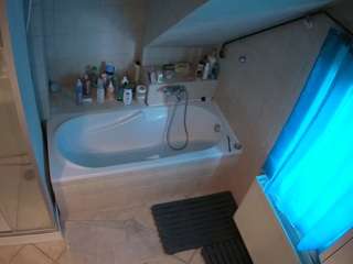 voyeurcam-julmodels-bath-2nd-1