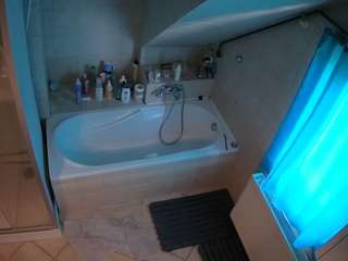 voyeurcam-julmodels-bath-2nd-1