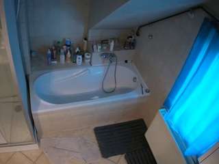 voyeurcam-julmodels-bath-2nd-1