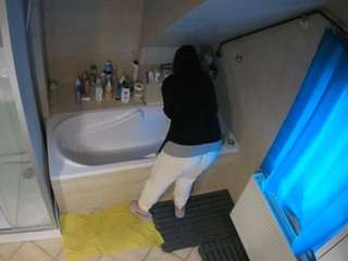 voyeurcam-julmodels-bath-2nd-1