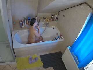 voyeurcam-julmodels-bath-2nd-1