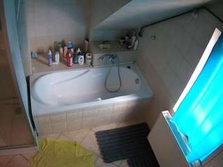 voyeurcam-julmodels-bath-2nd-1