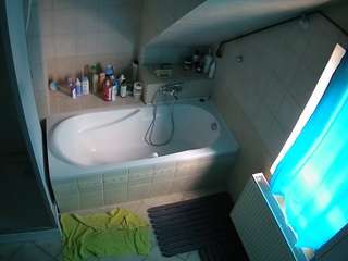 voyeurcam-julmodels-bath-2nd-1 live cam profile