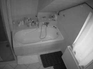 voyeurcam-julmodels-bath-2nd-1 webcam