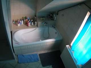 voyeurcam-julmodels-bath-2nd-1 live cam profile