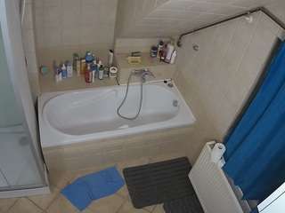 voyeurcam-julmodels-bath-2nd-1 live cam profile