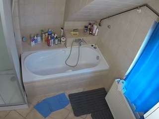 voyeurcam-julmodels-bath-2nd-1 webcam