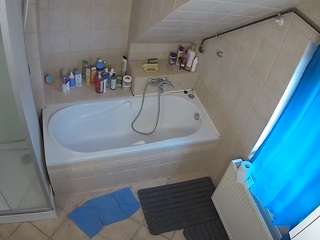 voyeurcam-julmodels-bath-2nd-1 live cam profile