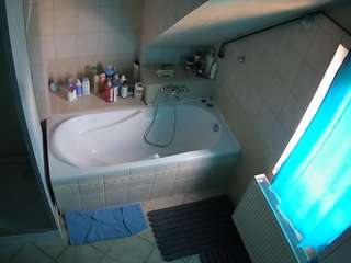 voyeurcam-julmodels-bath-2nd-1 live cam profile