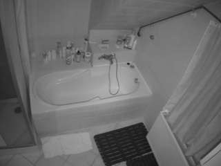 le modèle voyeurcam-julmodels-bath-2nd-1 est en webcam porno dans un show sur le site camsoda, il possède les tags suivants: hidden,hidden cam,julmodels-house,no drinking,pov,sexwebcam,smoking,voyeur,hd,shower