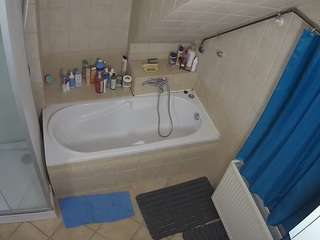 voyeurcam-julmodels-bath-2nd-1 webcam