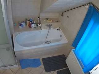 voyeurcam-julmodels-bath-2nd-1