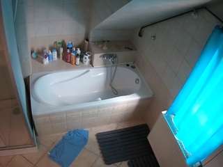 Julmodels Bathroom 2nd Floor-1