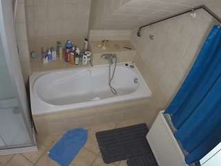 voyeurcam-julmodels-bath-2nd-1 webcam