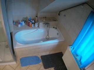 voyeurcam-julmodels-bath-2nd-1 live cam profile