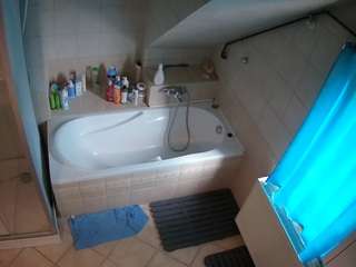 voyeurcam-julmodels-bath-2nd-1