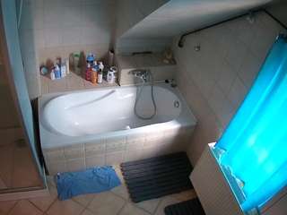 voyeurcam-julmodels-bath-2nd-1 webcam
