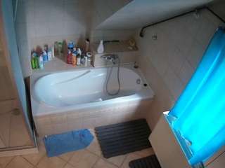 voyeurcam-julmodels-bath-2nd-1