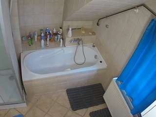 voyeurcam-julmodels-bath-2nd-1 webcam