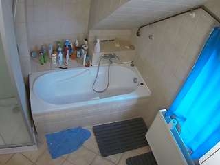 voyeurcam-julmodels-bath-2nd-1 webcam