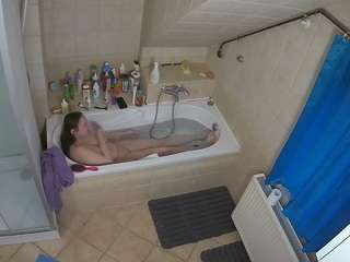 voyeurcam-julmodels-bath-2nd-1
