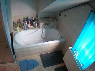 voyeurcam-julmodels-bath-2nd-1 webcam