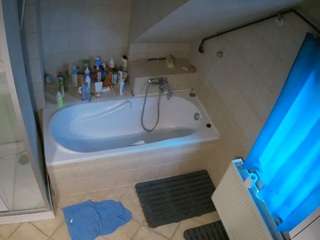 voyeurcam-julmodels-bath-2nd-1 camsoda