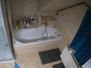 voyeurcam-julmodels-bath-2nd-1