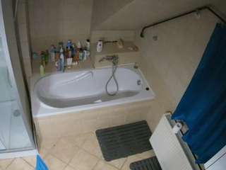 voyeurcam-julmodels-bath-2nd-1