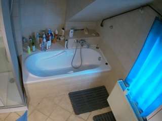 voyeurcam-julmodels-bath-2nd-1 webcam