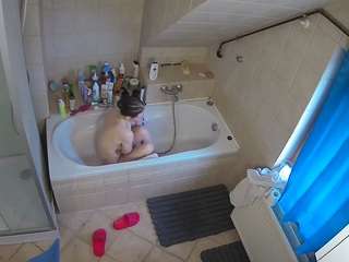 voyeurcam-julmodels-bath-2nd-1