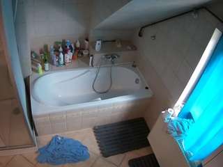 voyeurcam-julmodels-bath-2nd-1 webcam