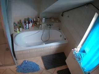 voyeurcam-julmodels-bath-2nd-1 webcam