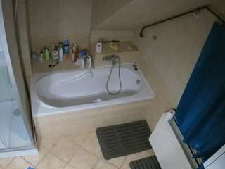 voyeurcam-julmodels-bath-2nd-1