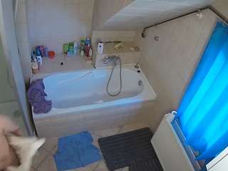 voyeurcam-julmodels-bath-2nd-1