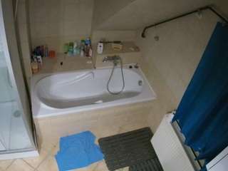 voyeurcam-julmodels-bath-2nd-1's CamSoda show and profile