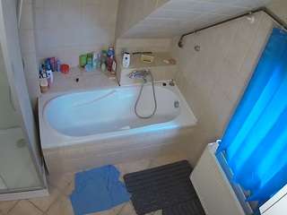voyeurcam-julmodels-bath-2nd-1 webcam