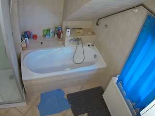 voyeurcam-julmodels-bath-2nd-1 webcam