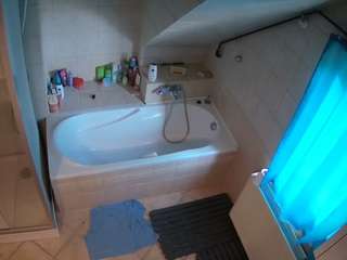 Julmodels Bathroom 2nd Floor-1