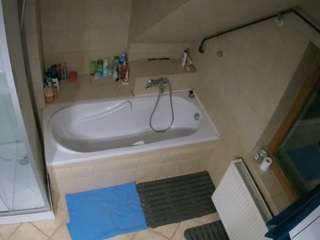 voyeurcam-julmodels-bath-2nd-1