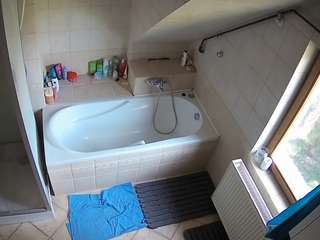voyeurcam-julmodels-bath-2nd-1 webcam