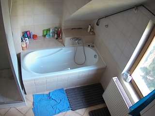 voyeurcam-julmodels-bath-2nd-1 webcam