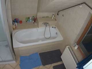 voyeurcam-julmodels-bath-2nd-1 webcam
