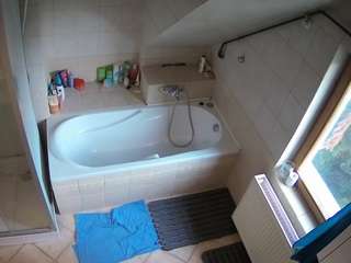 voyeurcam-julmodels-bath-2nd-1 webcam