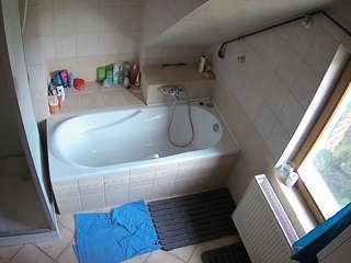 voyeurcam-julmodels-bath-2nd-1 webcam
