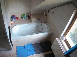 voyeurcam-julmodels-bath-2nd-1 webcam