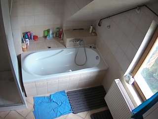 voyeurcam-julmodels-bath-2nd-1 webcam