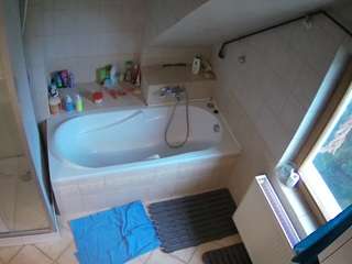 voyeurcam-julmodels-bath-2nd-1 webcam